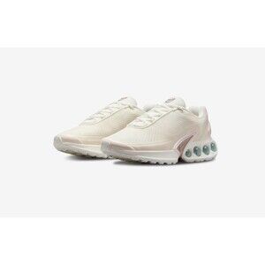 Nike Air Max DN SE Womens 8.5 Cream Beige Running Sneakers Dynamic Air Shoes HV4